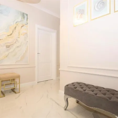 Zamiejska Luxury Apartament Διαμέρισμα Σλούπσκ
