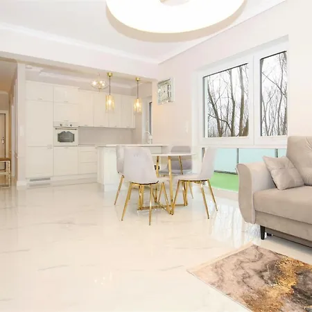 Διαμέρισμα Zamiejska Luxury Apartament *
