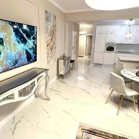 Zamiejska Luxury Apartament Διαμέρισμα Σλούπσκ